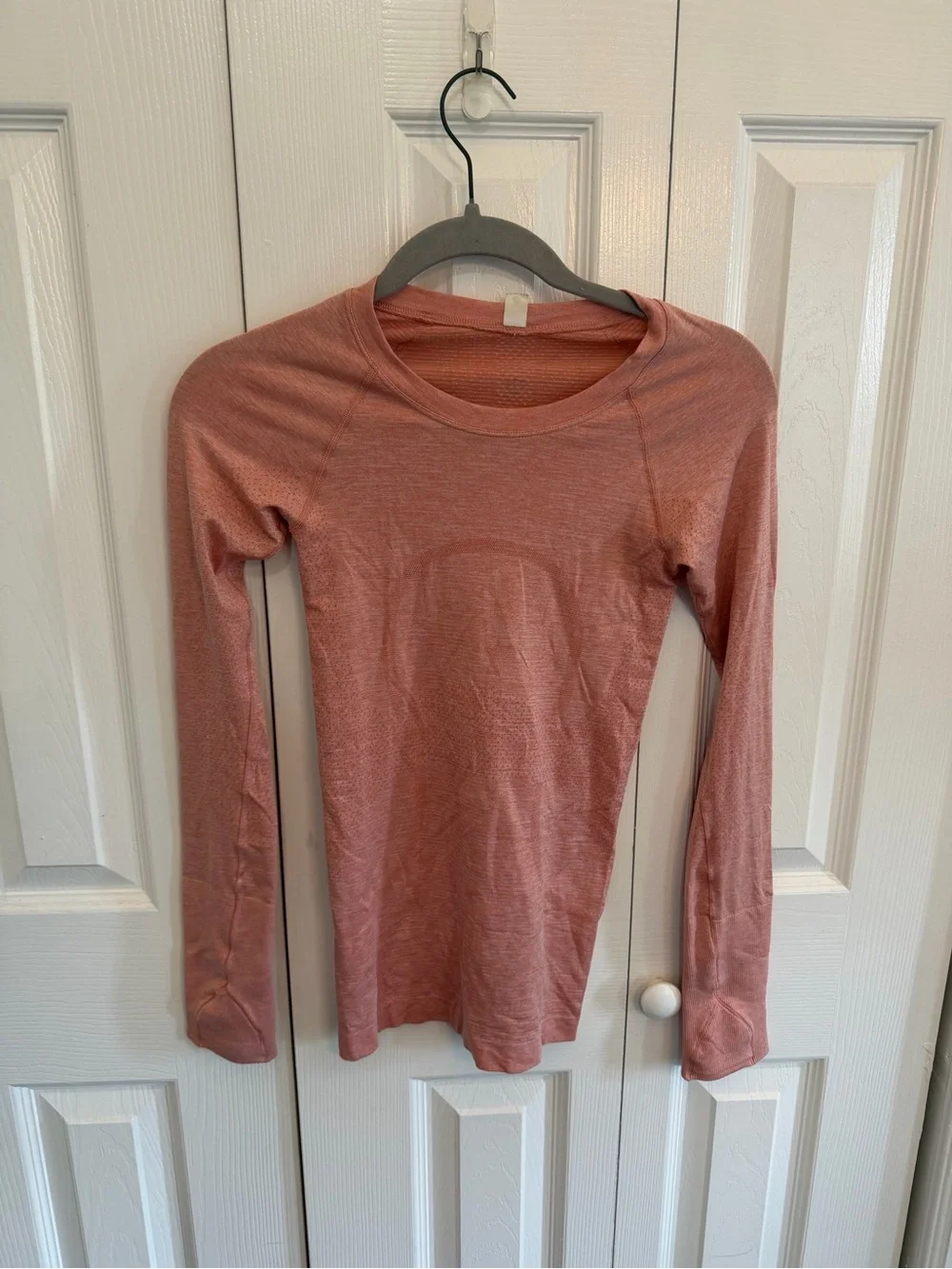 Lululemon Swiftly Tech 2.0 Long Sleeve Shirt Size 0